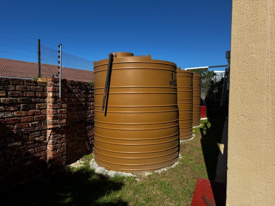 3 Bedroom Property for Sale in Wavecrest Eastern Cape